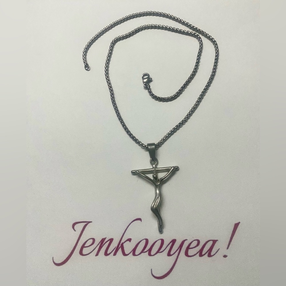 Silver Pendant Necklace